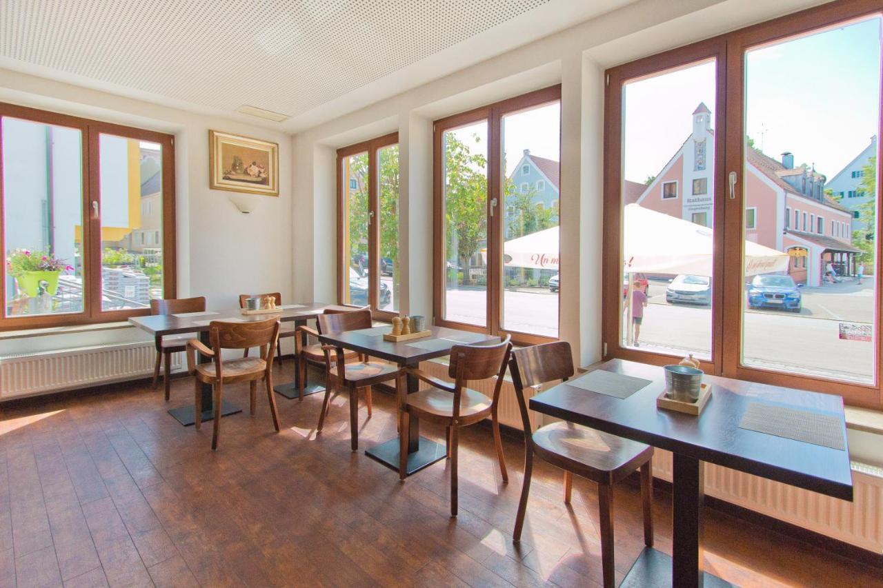 Gasthof Postbraeu Siegenburg Exterior photo